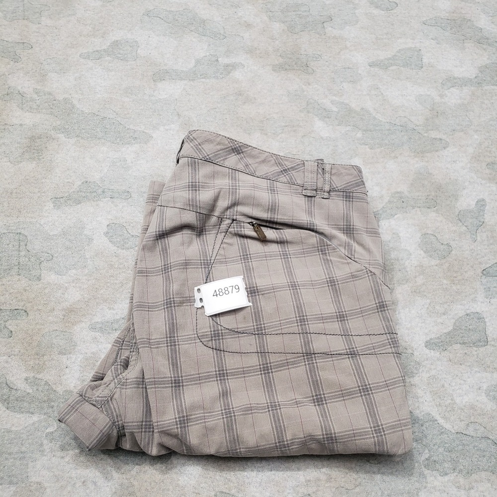 Mountain Hardwear Shorts Womens Medium Gray Pockets Plaid Check Outdoors - Picture 11 of 11